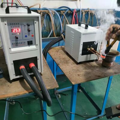 ভালো দাম UHF-20kw আল্ট্রাহাই ফ্রিকোয়েন্সি ইন্ডাকশন হিটিং মেশিন কোয়েঞ্চিং, হার্ডেনিং, সোল্ডারিংয়ের জন্য অনলাইন