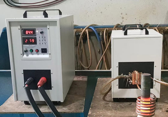 উল্লম্ব প্রকারের গঠন এবং 24/7 অনলাইন পরিষেবার জন্য 23 বছরের অভিজ্ঞতা সহ 75A উচ্চ ফ্রিকোয়েন্সি ইন্ডাকশন হিটিং মেশিন